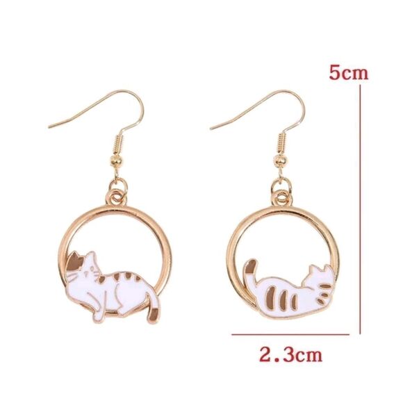 Hoop Dangling Kitty Cat Earrings - Picture 4 of 5